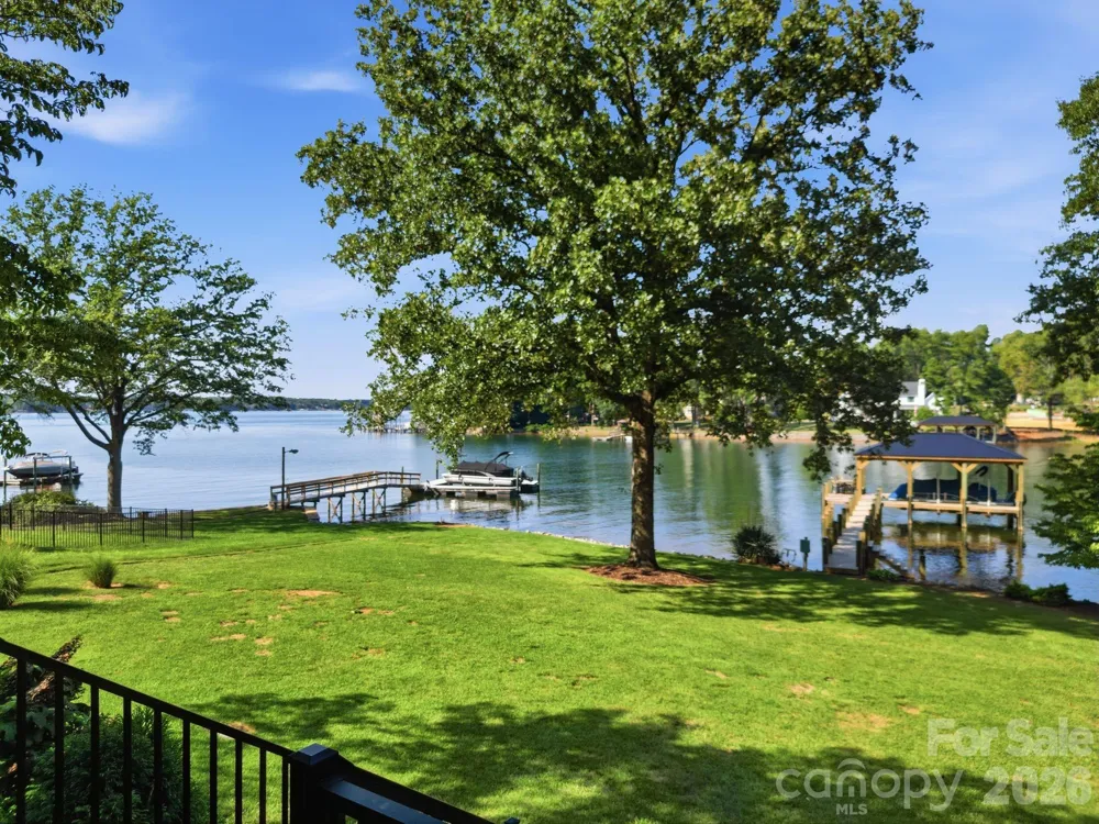132 Lucent Lane Mooresville, NC 28117