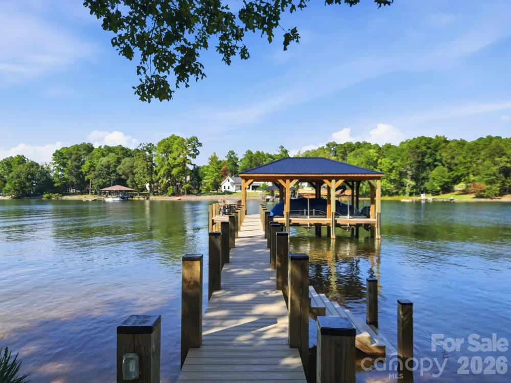 132 Lucent Lane Mooresville, NC 28117
