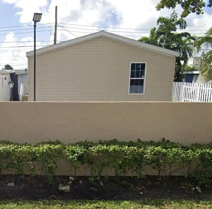 821 SW 1ST STREET Hallandale Beach, FL 33009