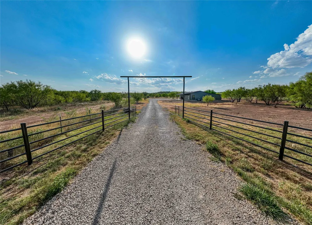 1219 County Road 224 Breckenridge, TX 76424