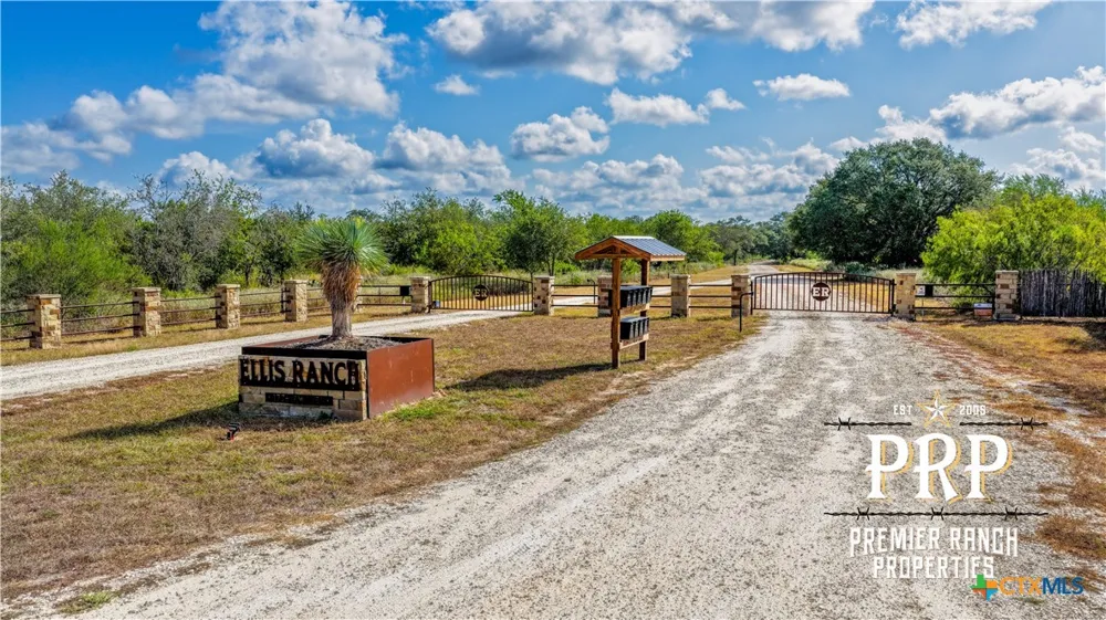 1776 FM 1351 Goliad, TX 77963