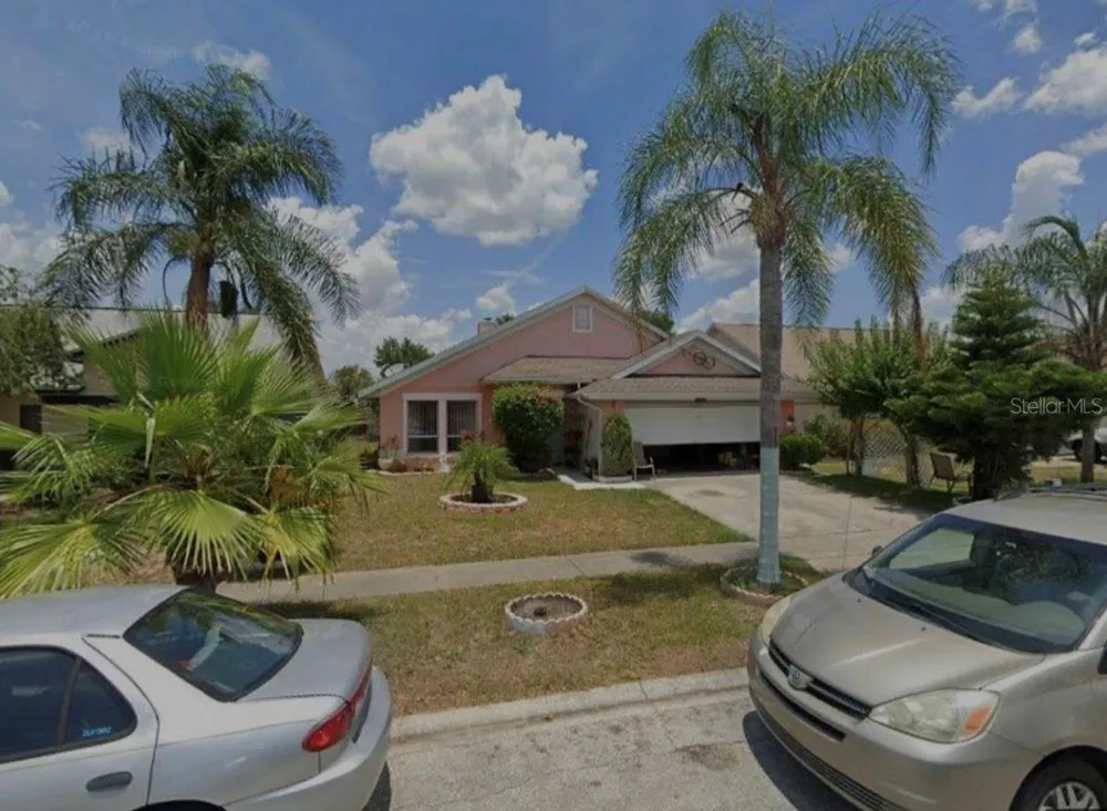 8819 PARLIAMENT COURT Kissimmee, FL 34747