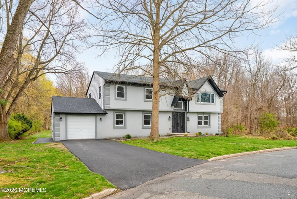 6 Storer Court Morganville, NJ 07751