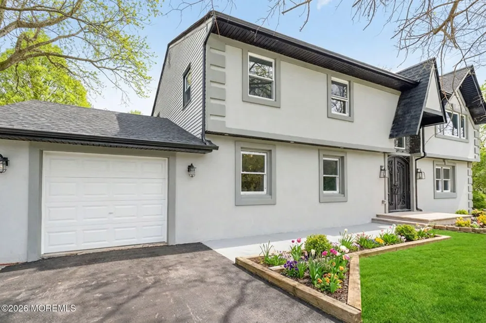 6 Storer Court Morganville, NJ 07751