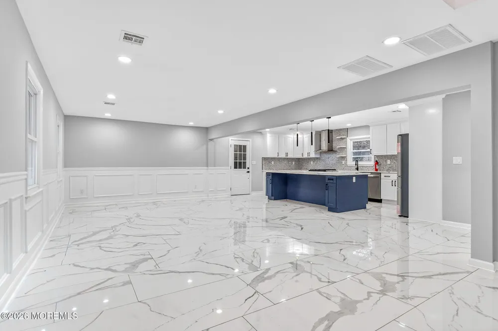 6 Storer Court Morganville, NJ 07751