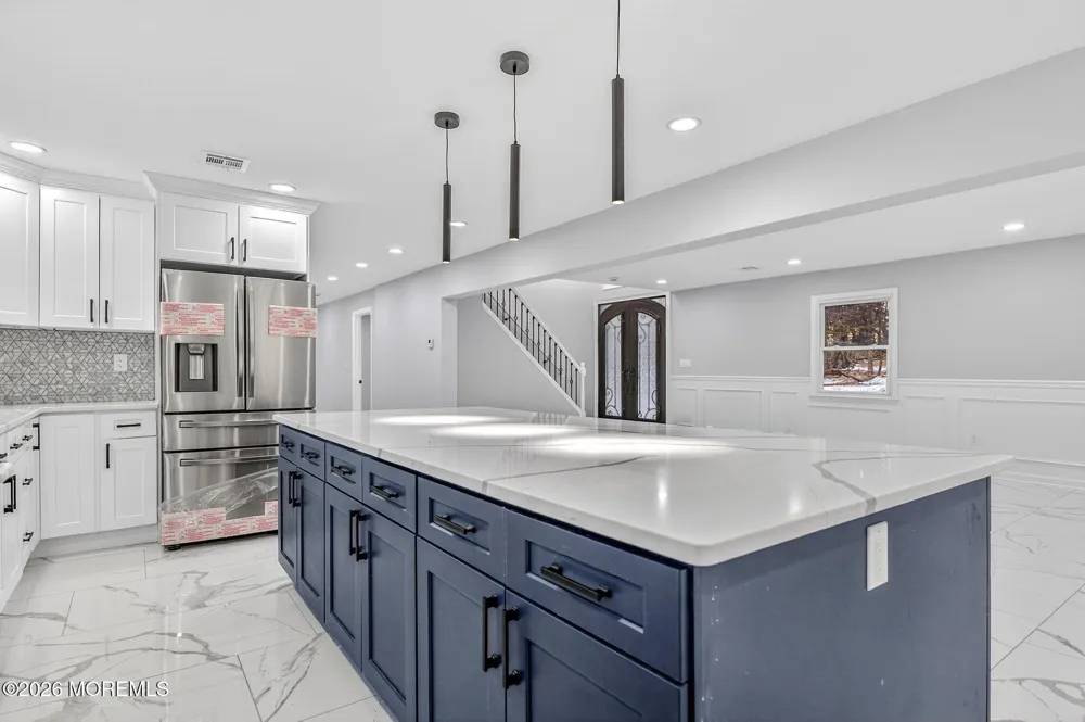 6 Storer Court Morganville, NJ 07751