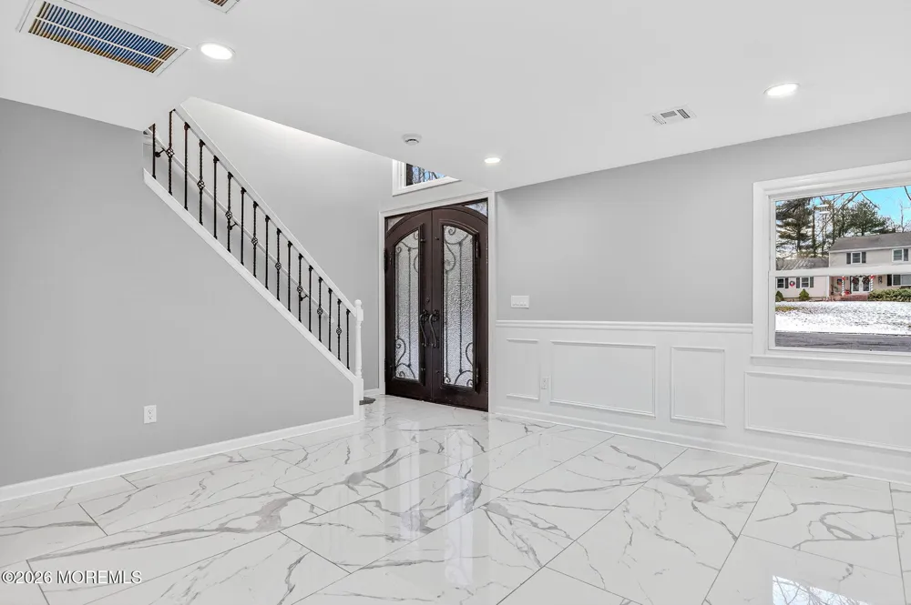 6 Storer Court Morganville, NJ 07751