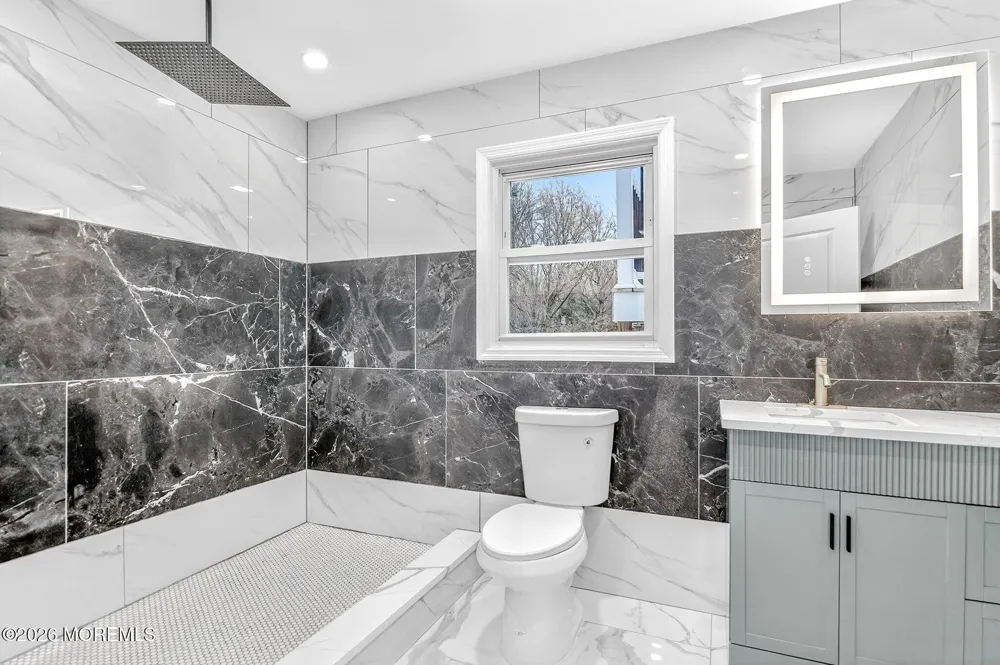 6 Storer Court Morganville, NJ 07751