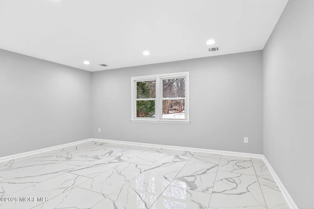 6 Storer Court Morganville, NJ 07751