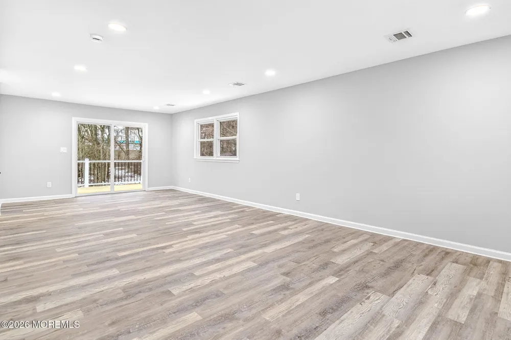 6 Storer Court Morganville, NJ 07751