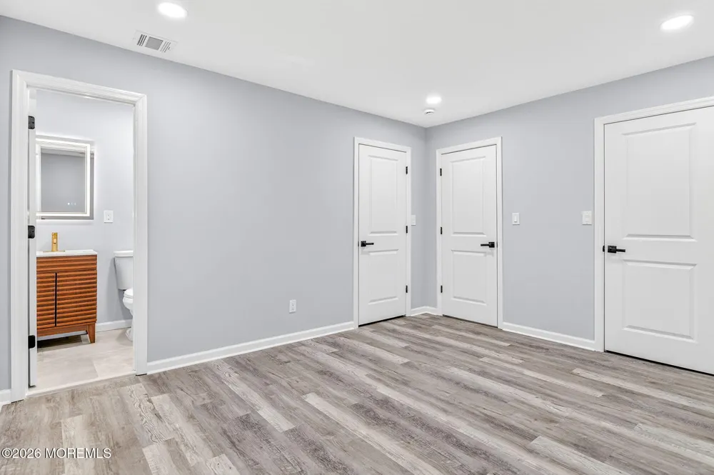 6 Storer Court Morganville, NJ 07751