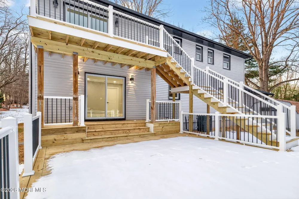 6 Storer Court Morganville, NJ 07751