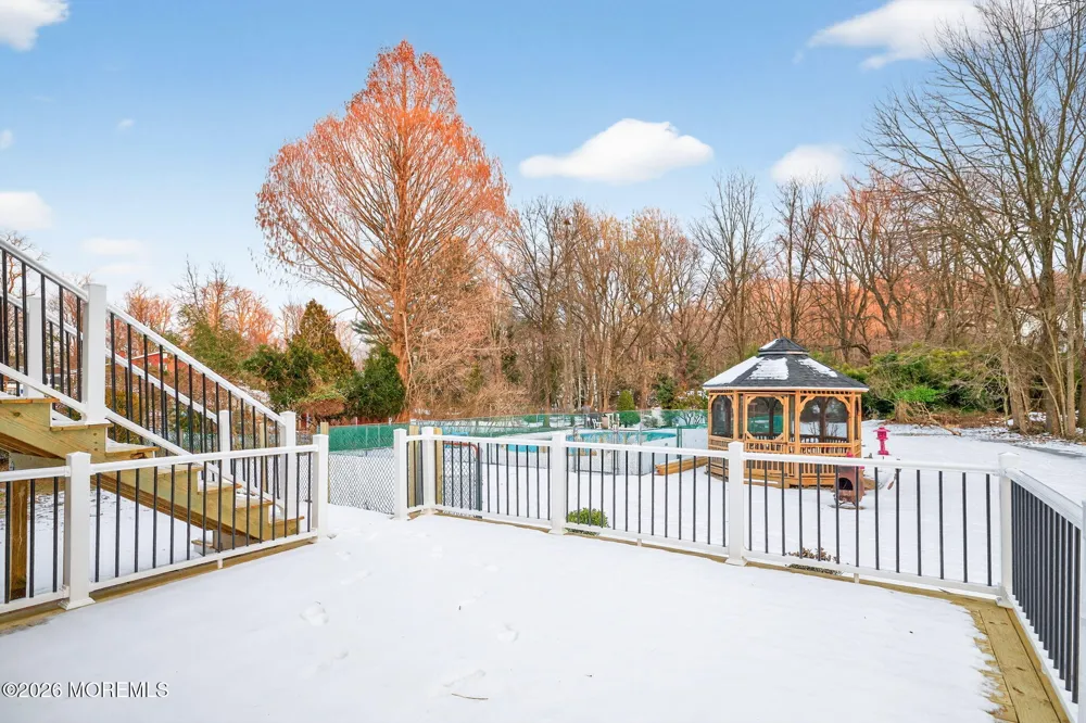 6 Storer Court Morganville, NJ 07751