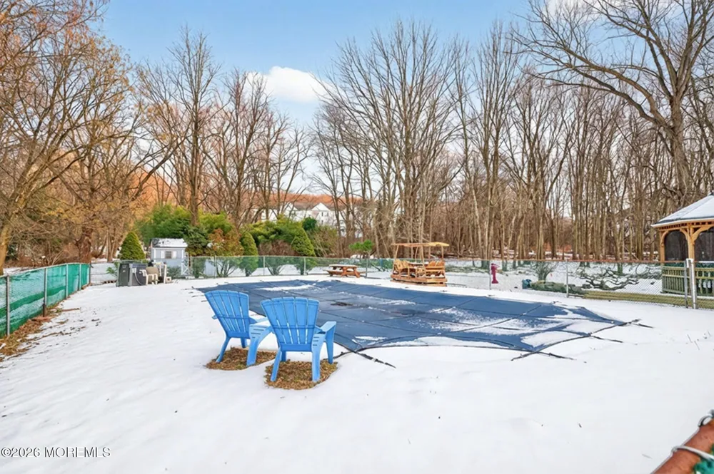 6 Storer Court Morganville, NJ 07751