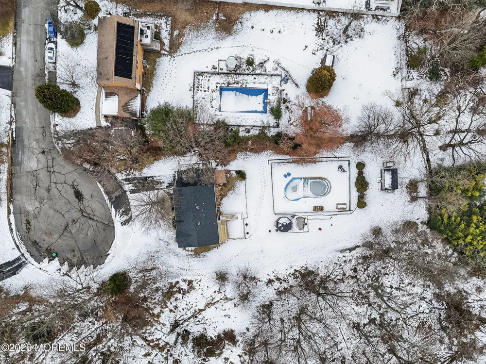 6 Storer Court Morganville, NJ 07751