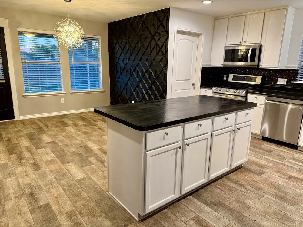 1024 Grimes Drive Forney, TX 75126