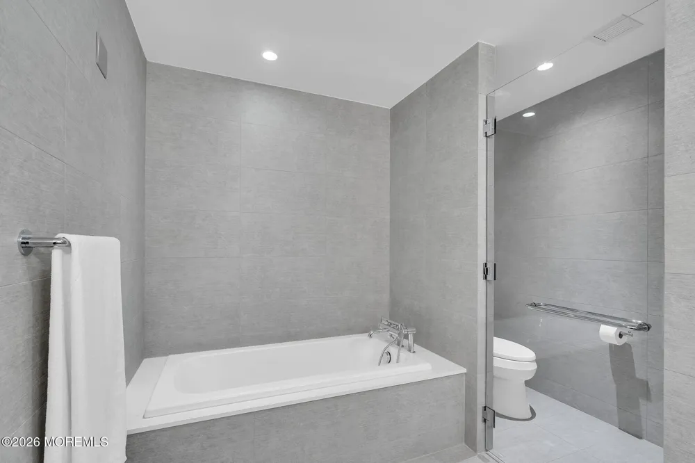 15 Morris Avenue #519 Long Branch, NJ 07740