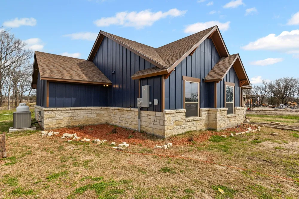 9427 FM 35 Royse City, TX 75189