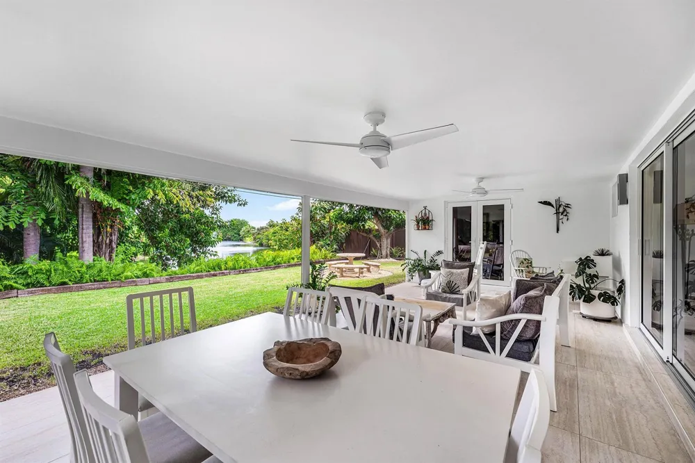 545 NW 7th Street Boca Raton, FL 33432
