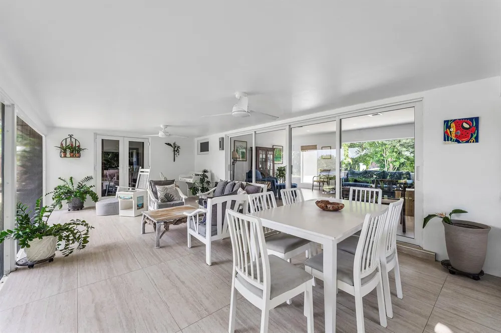 545 NW 7th Street Boca Raton, FL 33432