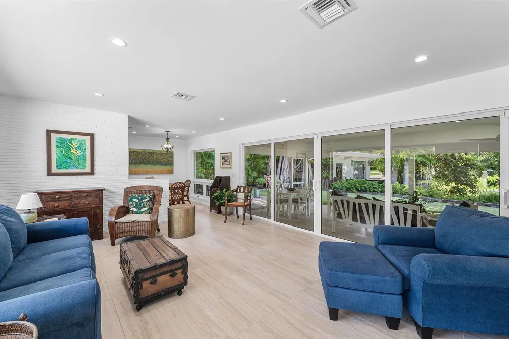 545 NW 7th Street Boca Raton, FL 33432