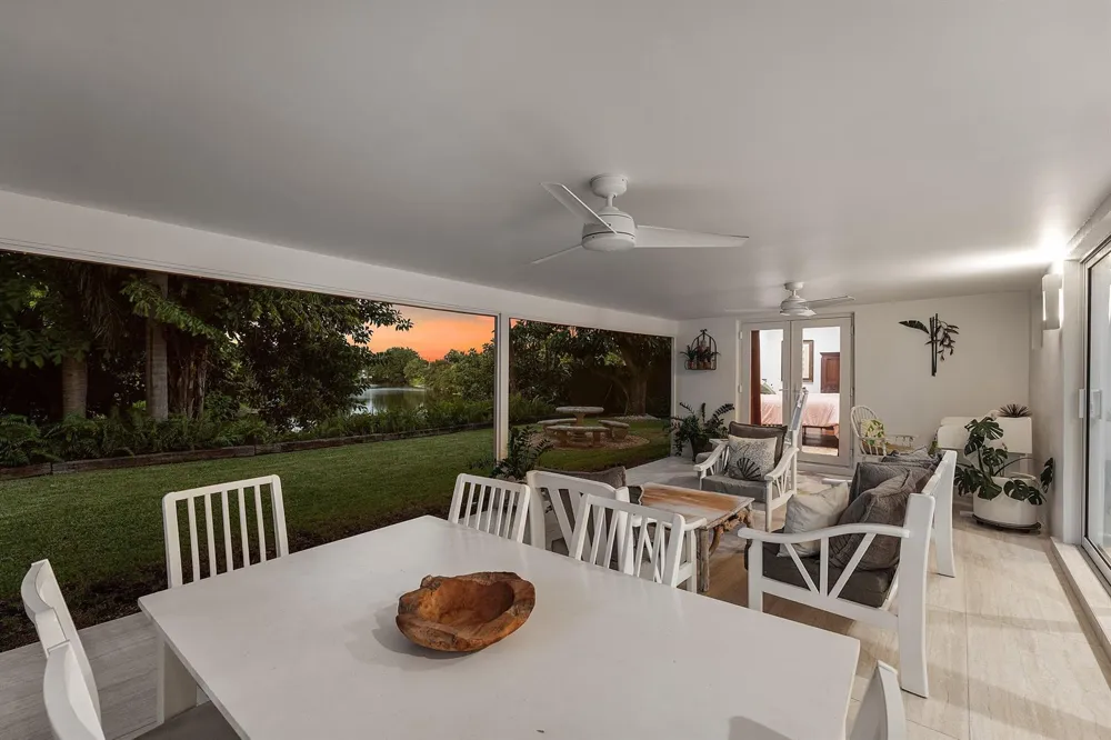 545 NW 7th Street Boca Raton, FL 33432