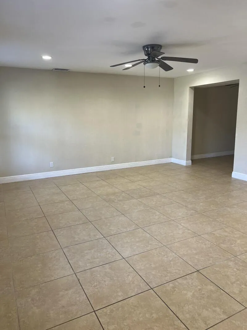 279 SE 8th Terrace #A Deerfield Beach, FL 33441