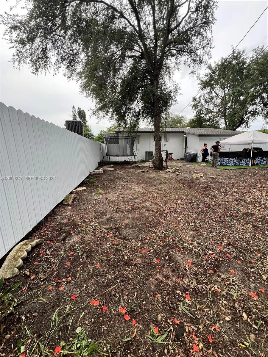 1310 Sharar Ave Opa-Locka, FL 33054