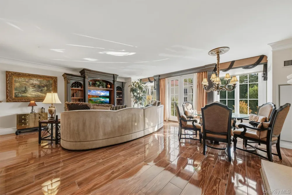 323 Trump Park Shrub Oak, NY 10588