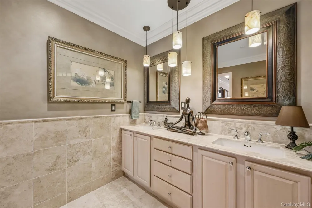 323 Trump Park Shrub Oak, NY 10588