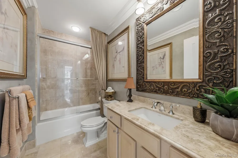 323 Trump Park Shrub Oak, NY 10588