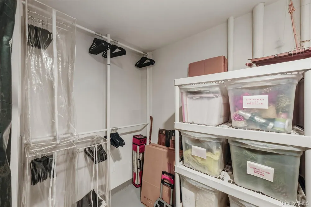 323 Trump Park Shrub Oak, NY 10588