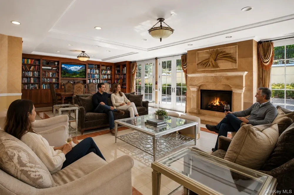 323 Trump Park Shrub Oak, NY 10588