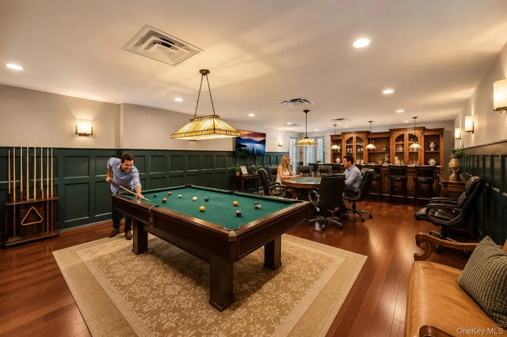 323 Trump Park Shrub Oak, NY 10588