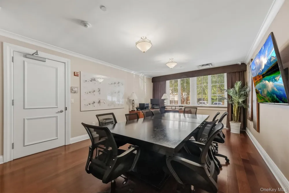 323 Trump Park Shrub Oak, NY 10588