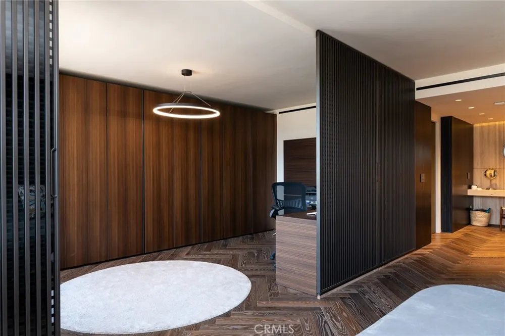 343 Pioneer Drive #1404 Glendale, CA 91203