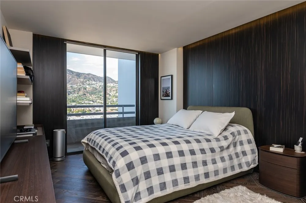 343 Pioneer Drive #1404 Glendale, CA 91203