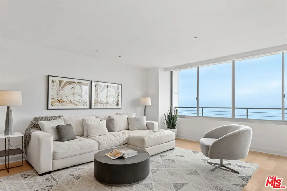1221 W OCEAN AVENUE #804 Santa Monica, CA 90401