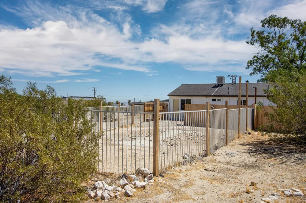 7382 Olympic Road Joshua Tree, CA 92252