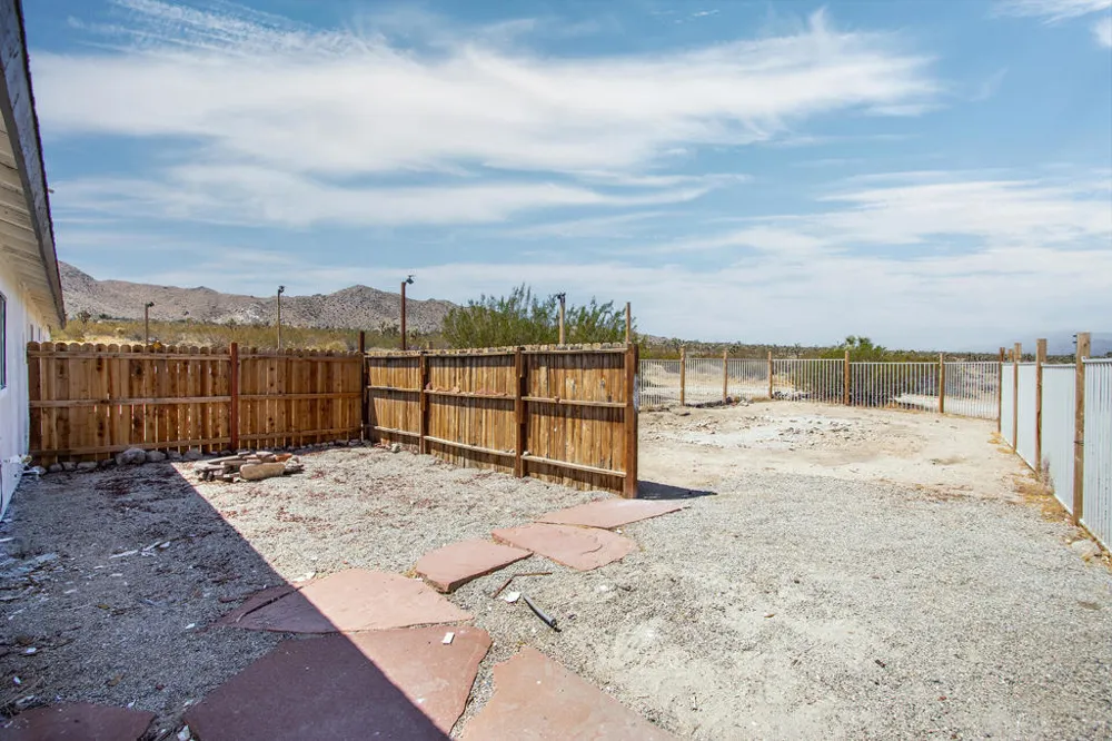 7382 Olympic Road Joshua Tree, CA 92252
