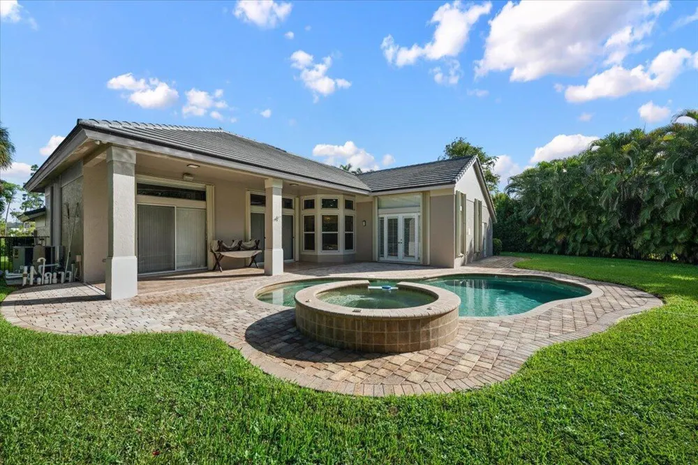 15522 Cypress Park Drive Wellington, FL 33414