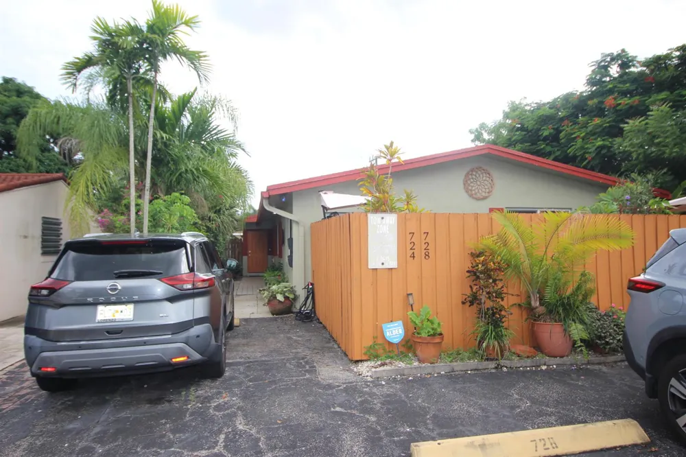 724 NE 23RD DRIVE Wilton Manors, FL 33305