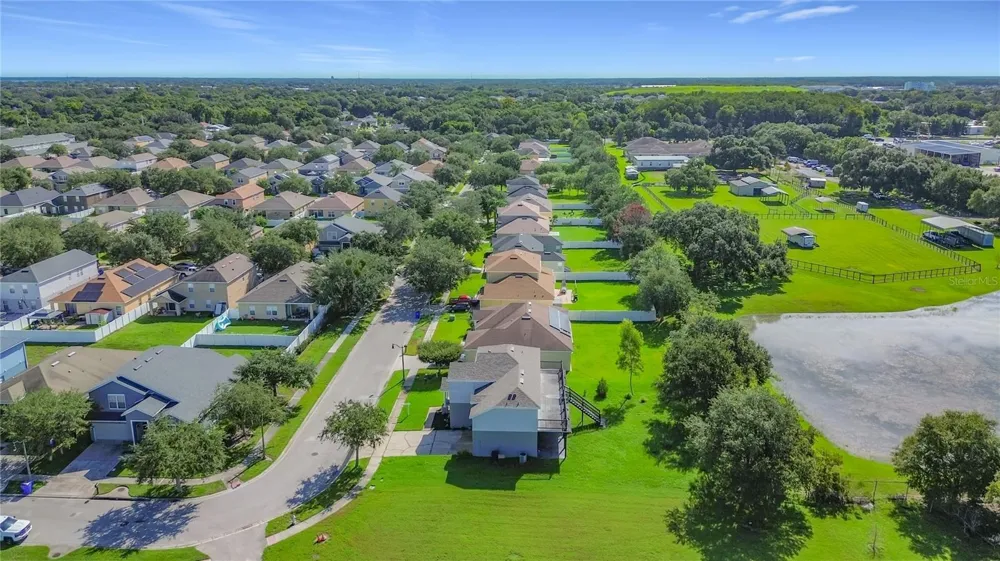 2124 CONTINENTAL STREET St Cloud, FL 34769