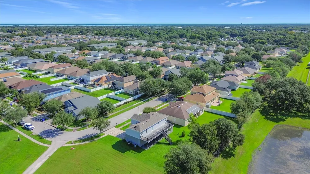 2124 CONTINENTAL STREET St Cloud, FL 34769
