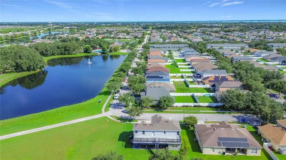 2124 CONTINENTAL STREET St Cloud, FL 34769