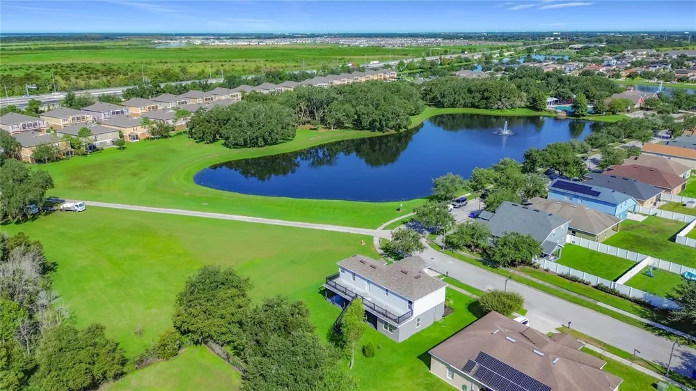 2124 CONTINENTAL STREET St Cloud, FL 34769
