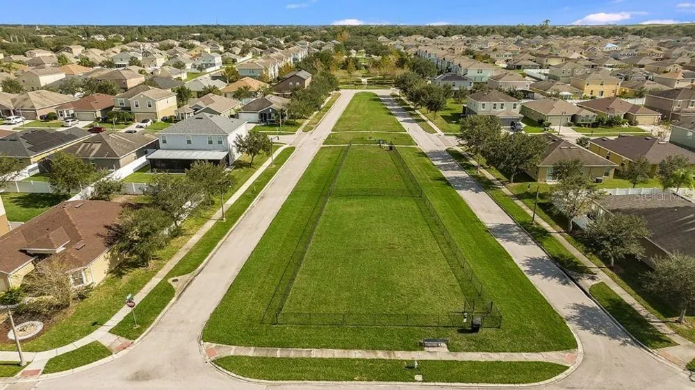 2124 CONTINENTAL STREET St Cloud, FL 34769