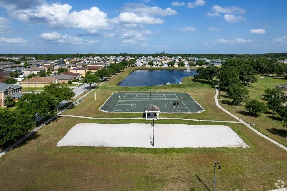 2124 CONTINENTAL STREET St Cloud, FL 34769