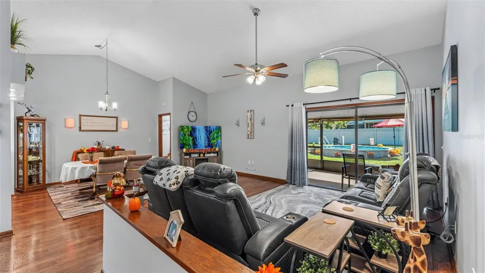 6352 BUTTERNUT DRIVE Lakeland, FL 33813