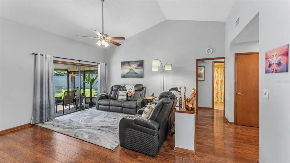 6352 BUTTERNUT DRIVE Lakeland, FL 33813